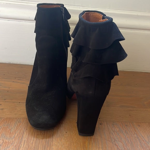 Chie Mihara Bkack Suede Bootie with Ruffle. 38 / 8 Like new! - Picture 5 of 8